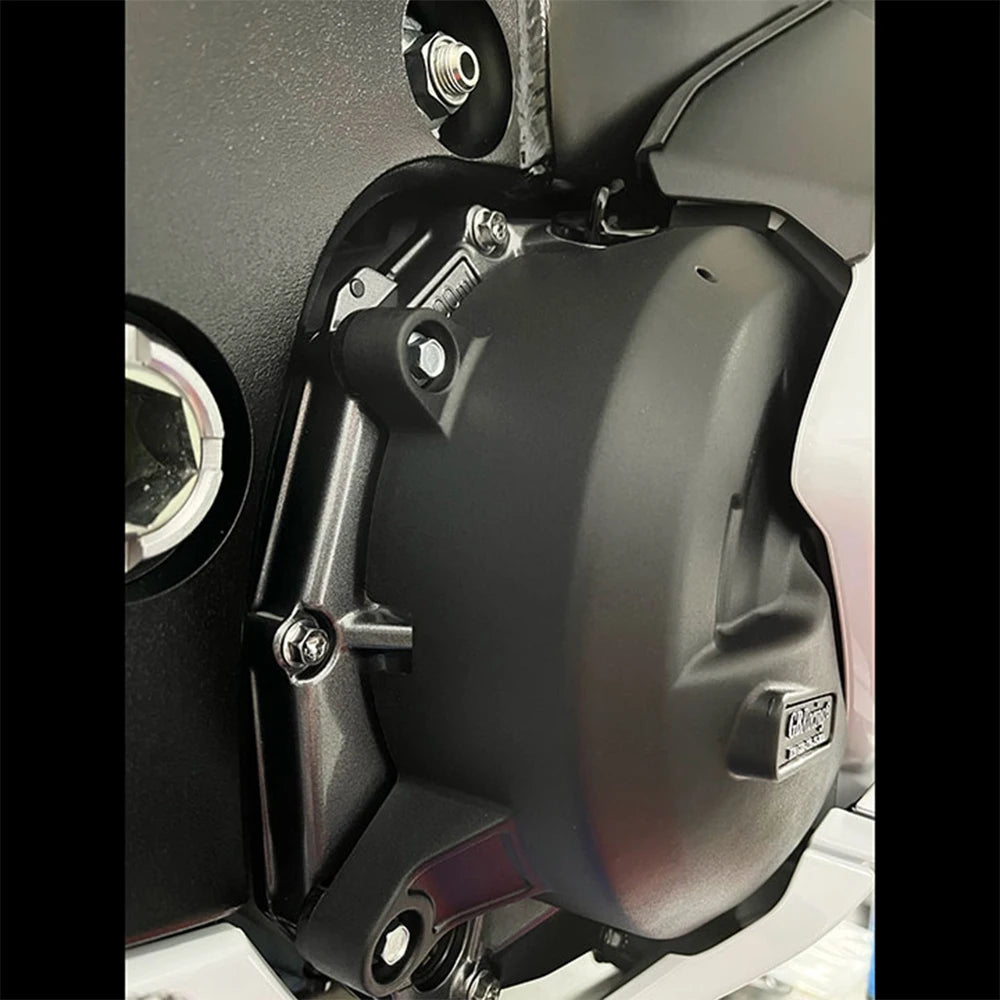 Engine Cover Set SUZUKI GSX1300R HAYABUSA 2021-2025 GBRacing